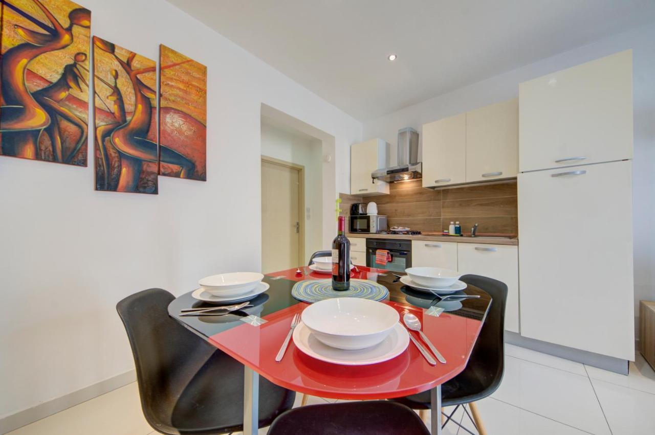 Sapphire Court 2 Bedroom Apartments By Shortletsmalta Σλιέμα Εξωτερικό φωτογραφία
